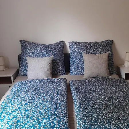 Nyaraló Mia