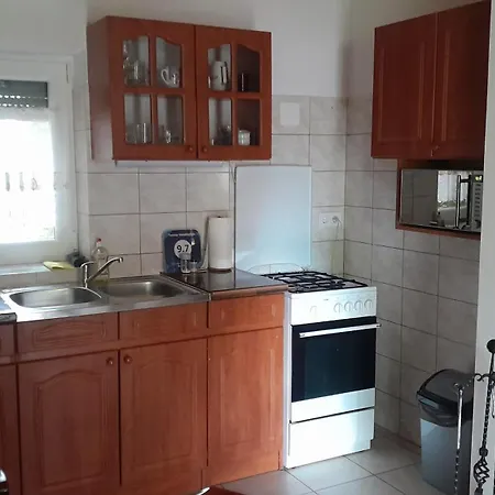Nyaraló Mia