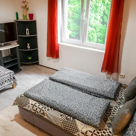 Mia Feriehus Ordacsehi